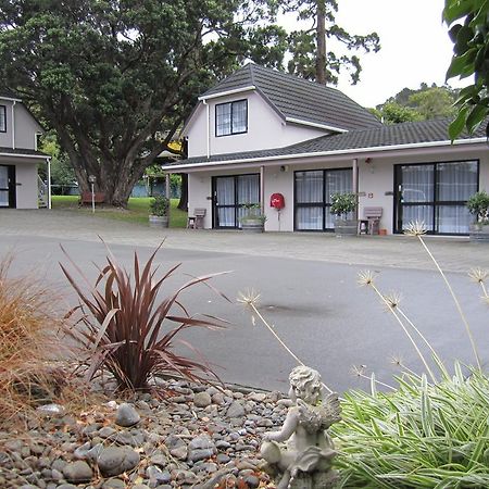 Camellia Court Motel ロワー・ハット エクステリア 写真