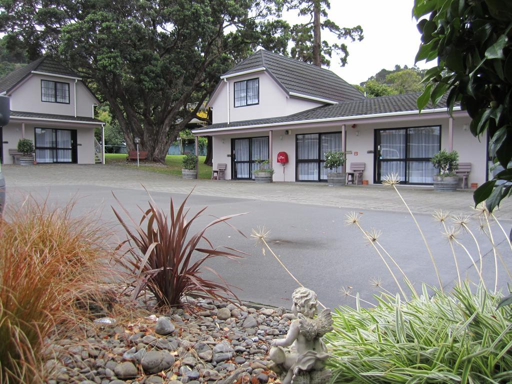 Camellia Court Motel ロワー・ハット エクステリア 写真