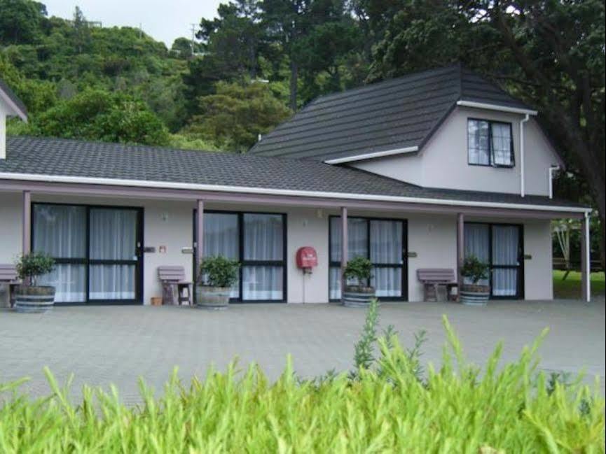 Camellia Court Motel ロワー・ハット エクステリア 写真